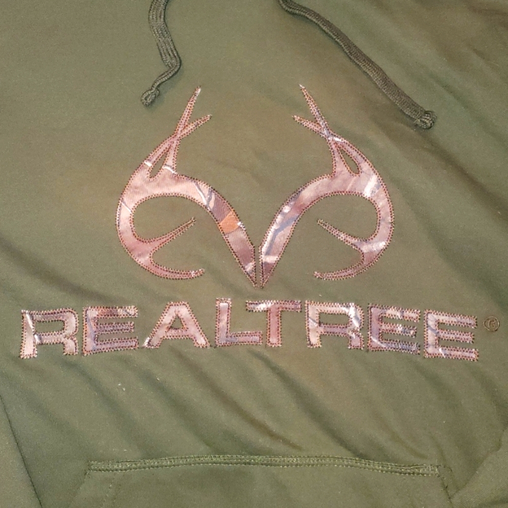 Camo/green Real Tree sweatshirt